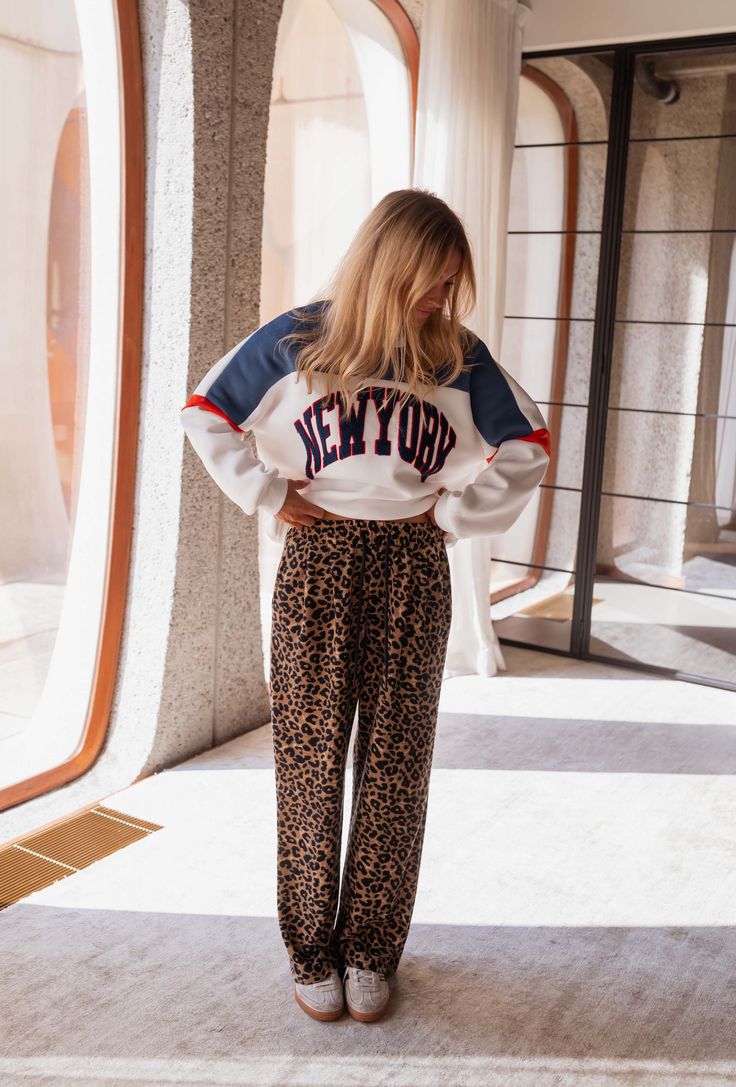 MIRA | The leopard sweatpants