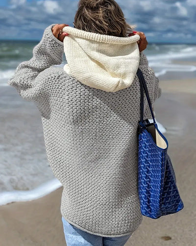 Mira | Hooded jumper with youthful colour block design