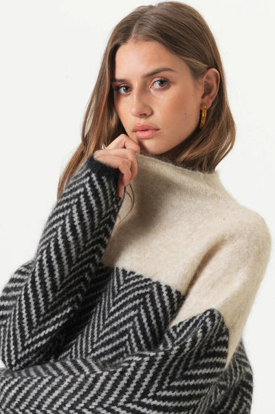 Adi | Turtleneck jumper with a modern look