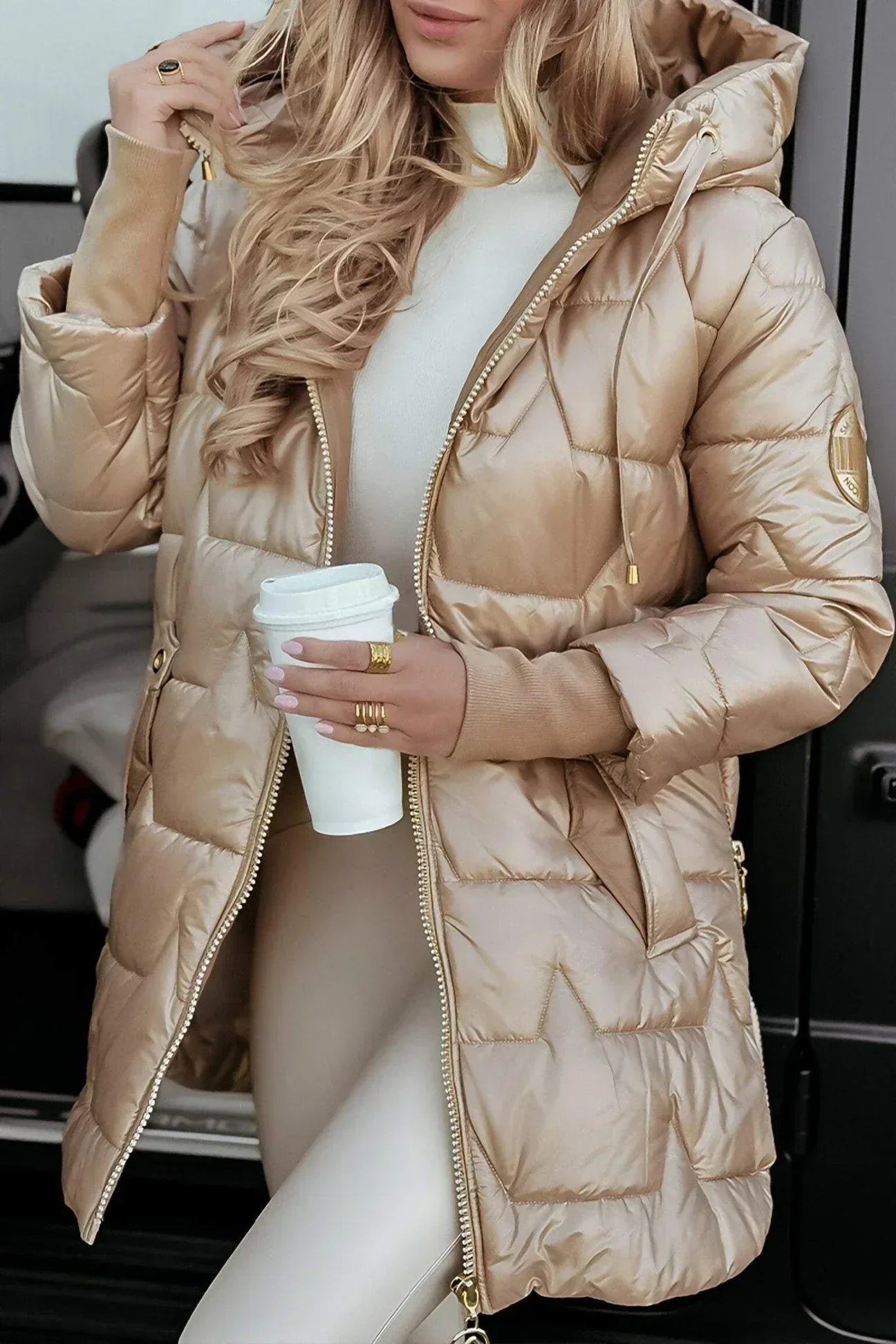 Clara | Warm winter coat with elegant hood