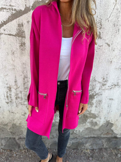 Strong | Hooded jacket with zip and comfort