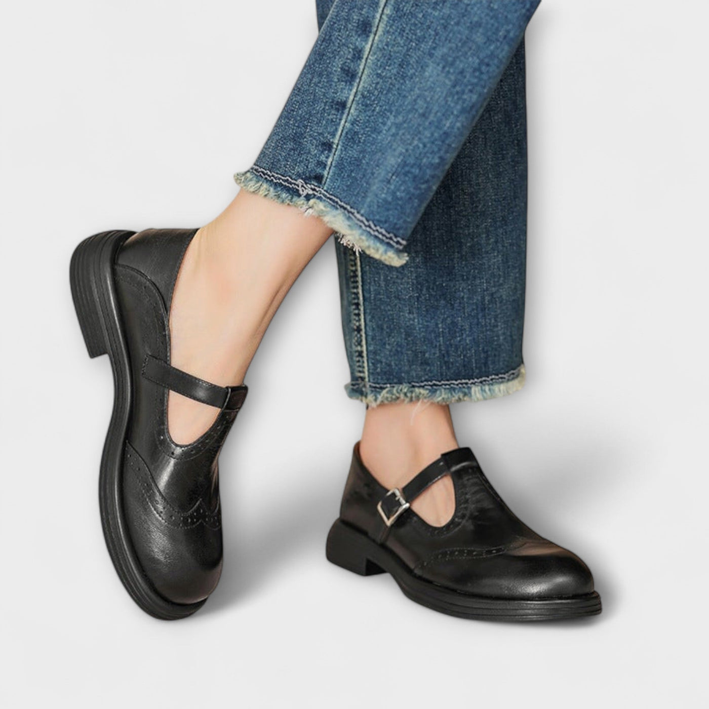 Eike | Classic T-strap shoes