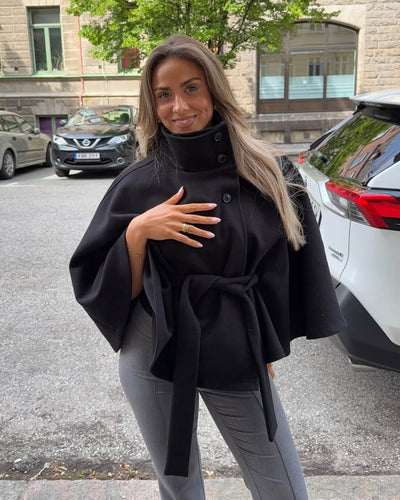 Sophie | Elegante Jacke Damen mit High-Neck & Gürtel