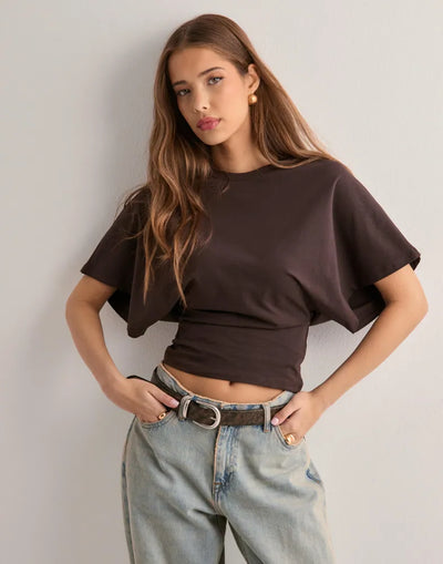 Tina | Modern top with loose-fitting sleeves